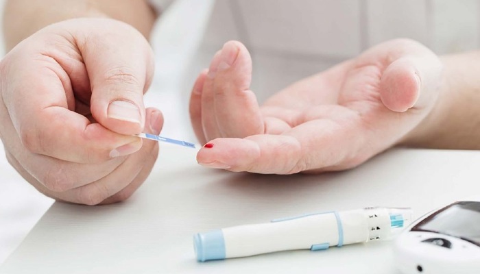 Diabetes adalah suatu penyakit dimana tubuh tidak dapat menghasilkan insulin atau insulin yang dihasilkan tidak mencukupi. BioVCO